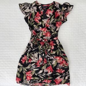 New French Connection A-Line Wrap Mini Dress in Black and Red Floral Size 6